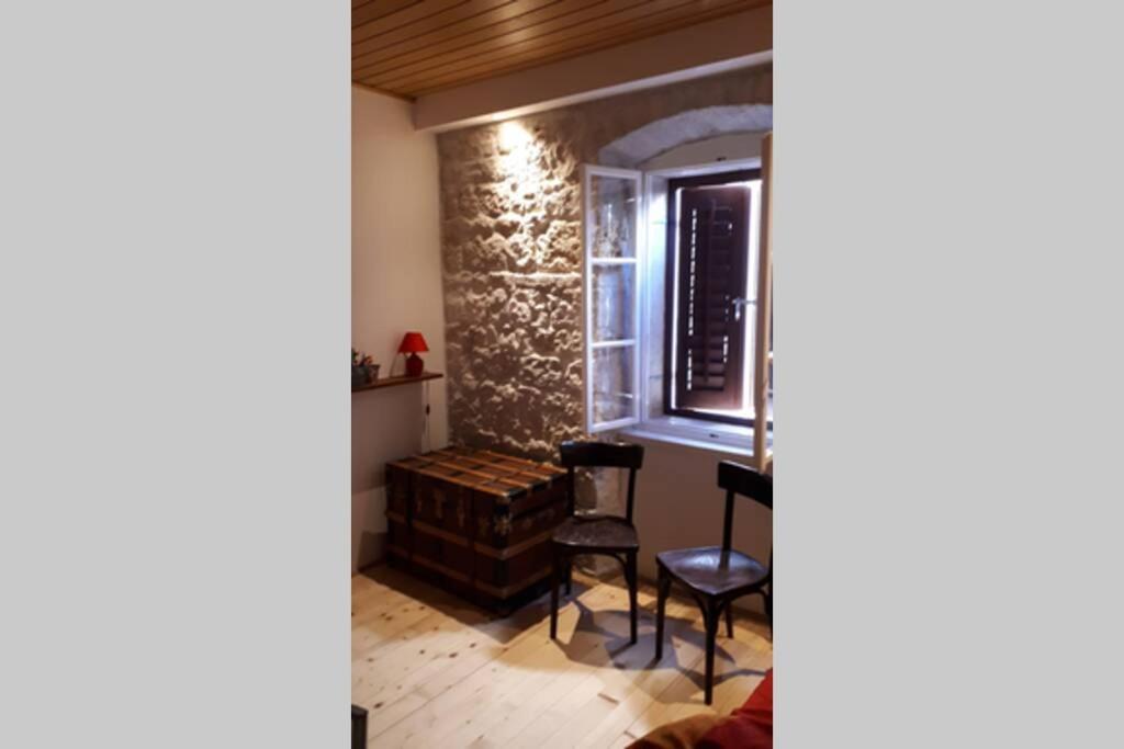 Antique Central Komiza House Nona Nika Esterno foto