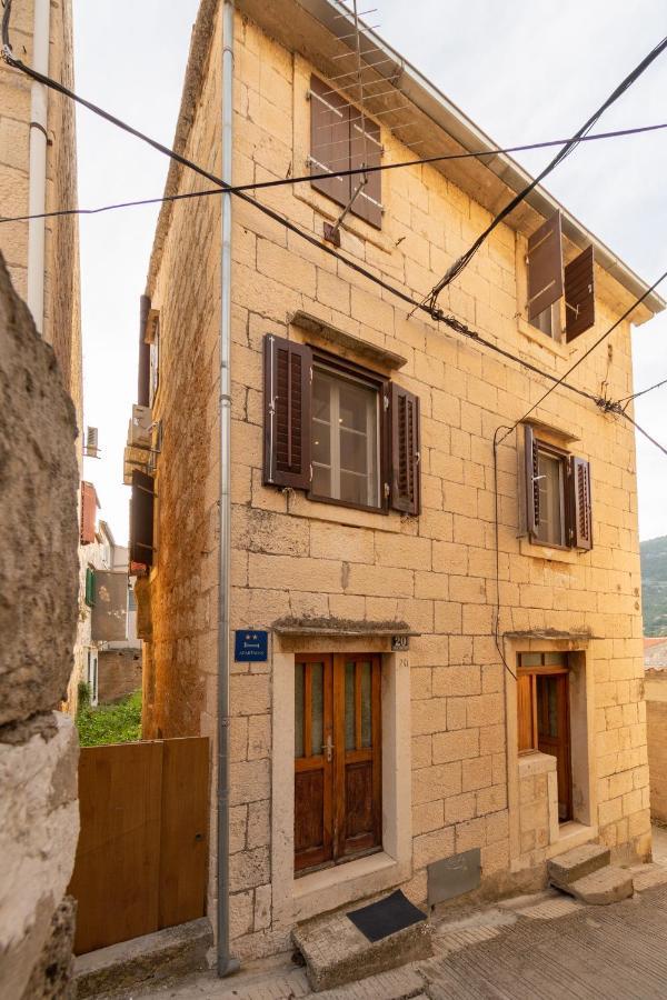 Antique Central Komiza House Nona Nika Esterno foto